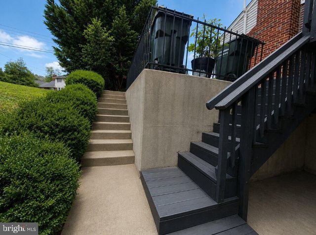 6808 DARBY LN, Springfield, VA 22150