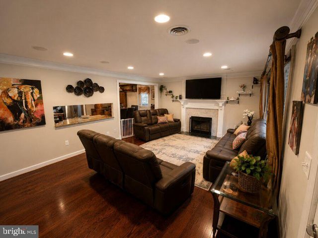 6808 DARBY LN, Springfield, VA 22150