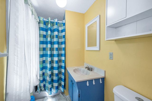 48 Cannington St, Lowell, MA 01854