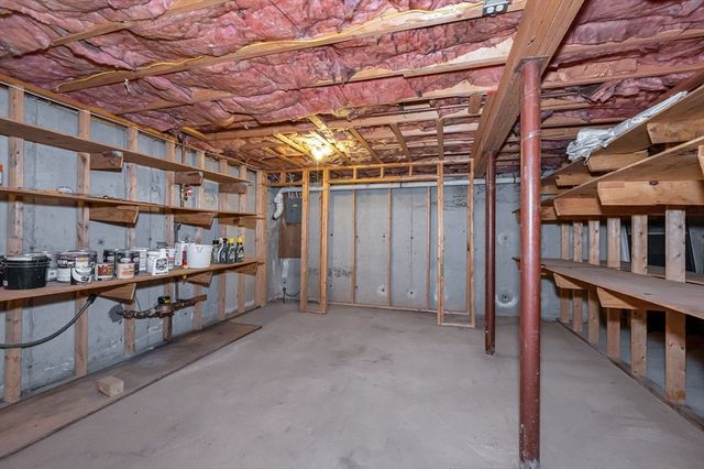 48 Cannington St, Lowell, MA 01854