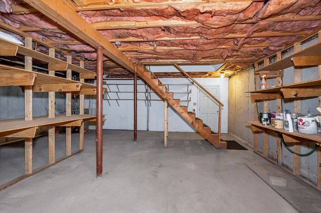 48 Cannington St, Lowell, MA 01854