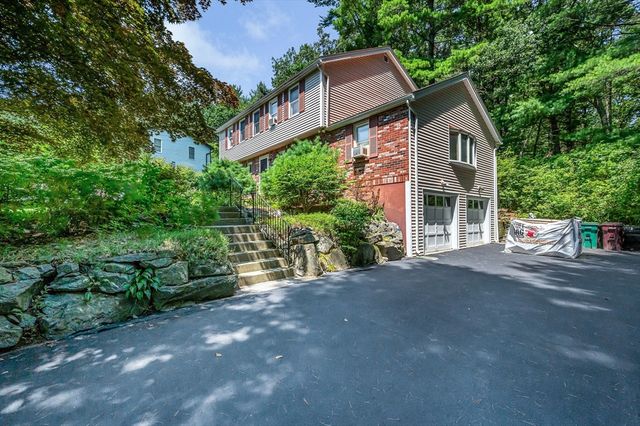 48 Cannington St, Lowell, MA 01854