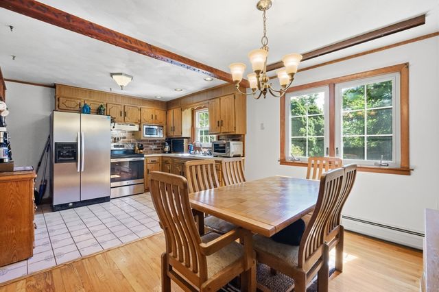 25 Gertrude St, Springfield, MA 01118