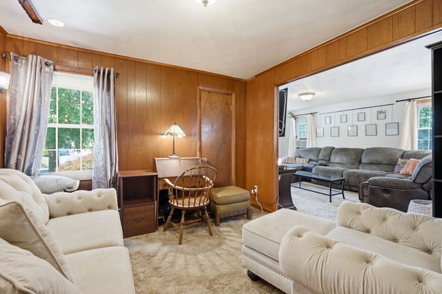25 Gertrude St, Springfield, MA 01118