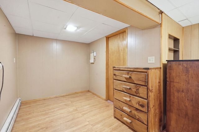 25 Gertrude St, Springfield, MA 01118