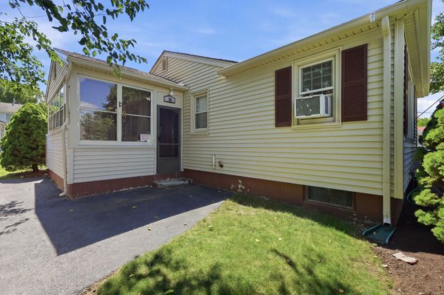 25 Gertrude St, Springfield, MA 01118