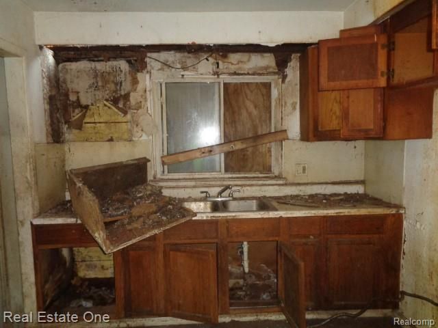 19417 Grandview Street, Detroit, MI 48219