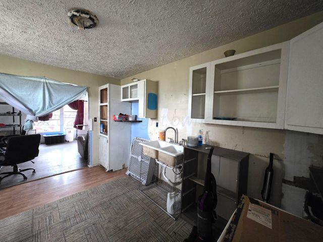 1200 E Kingsmill Avenue, Pampa, TX 79065