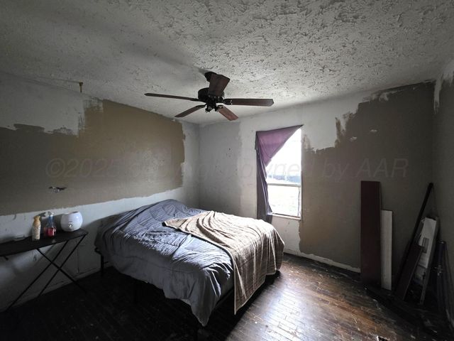 1200 E Kingsmill Avenue, Pampa, TX 79065