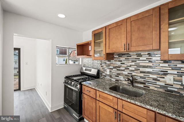 80 KENNY AVE, Sharon Hill, PA 19079