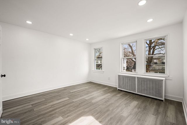 80 KENNY AVE, Sharon Hill, PA 19079