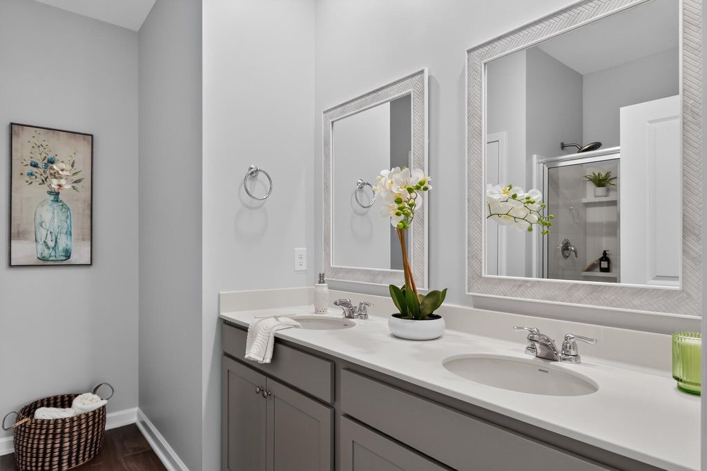 Image 16 of property listing at 227 N Light Way, Summerville, SC 29486