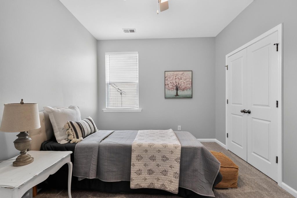Image 20 of property listing at 227 N Light Way, Summerville, SC 29486