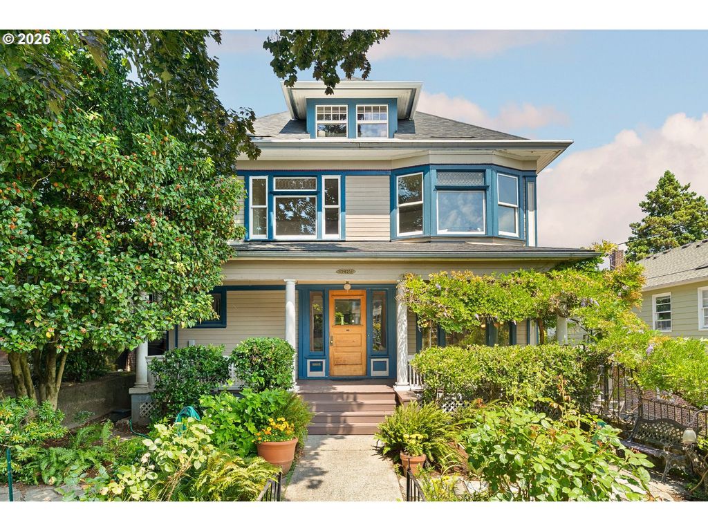 2425 Nw JOHNSON St, Portland, OR 97210