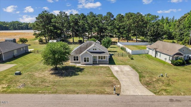 5606 Blanch Fields Lane, Lucama, NC 27851