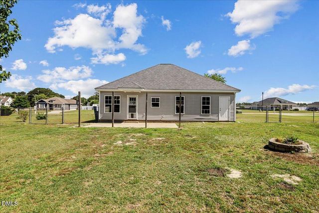 5606 Blanch Fields Lane, Lucama, NC 27851