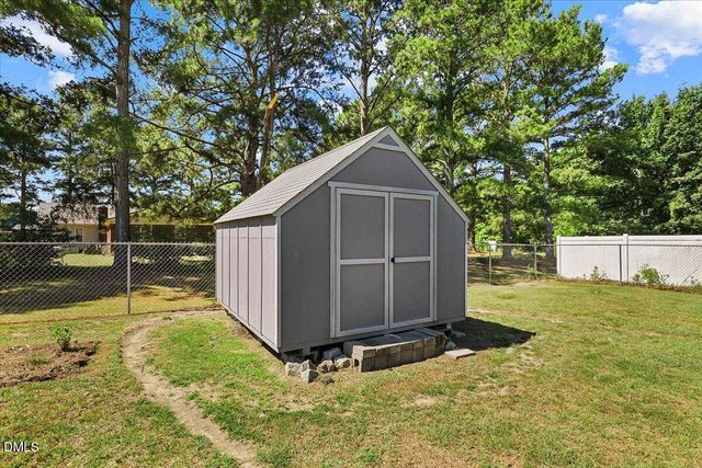 5606 Blanch Fields Lane, Lucama, NC 27851
