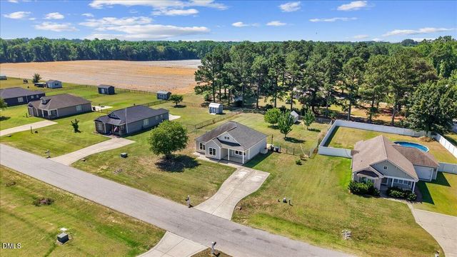 5606 Blanch Fields Lane, Lucama, NC 27851