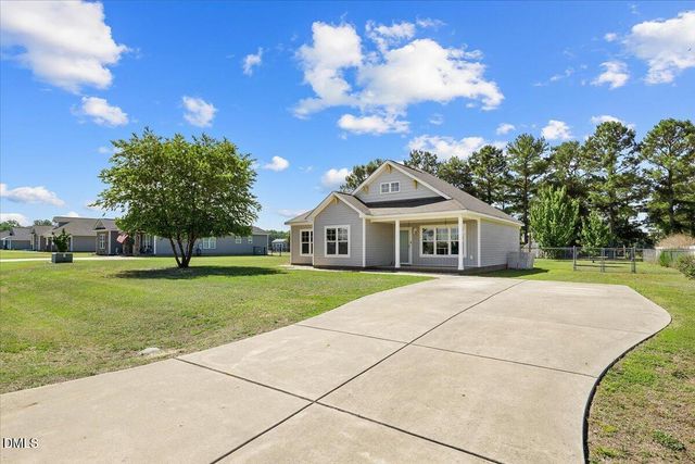 5606 Blanch Fields Lane, Lucama, NC 27851
