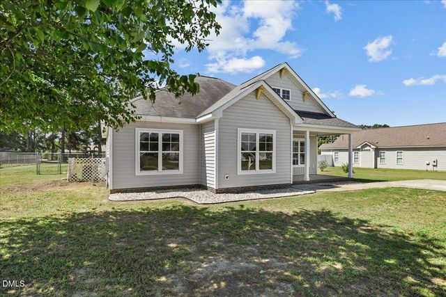5606 Blanch Fields Lane, Lucama, NC 27851