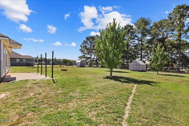 5606 Blanch Fields Lane, Lucama, NC 27851