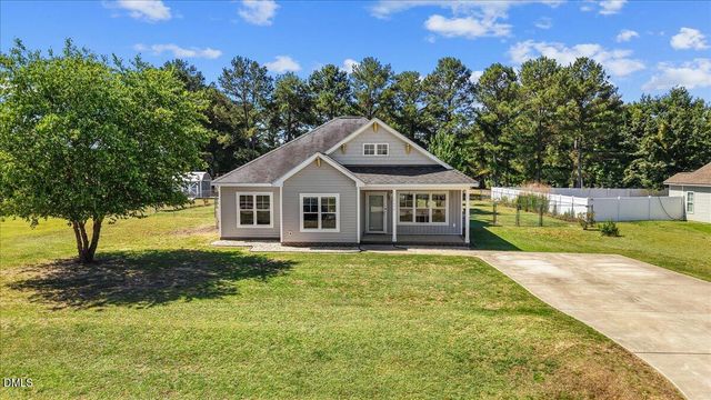 5606 Blanch Fields Lane, Lucama, NC 27851