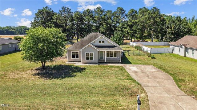 5606 Blanch Fields Lane, Lucama, NC 27851