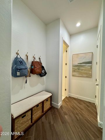 3056 E APPALOOSA Road, Gilbert, AZ 85296