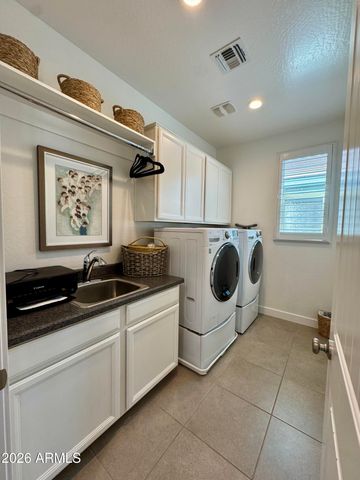 3056 E APPALOOSA Road, Gilbert, AZ 85296