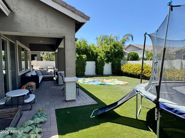 3056 E APPALOOSA Road, Gilbert, AZ 85296