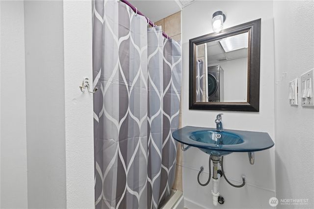 2539 MacKenzie Road, Bellingham, WA 98226