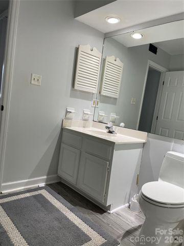 7412 Ashfield Court, Charlotte, NC 28226