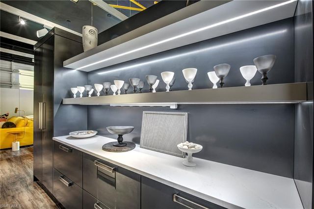 5880 Shirley ST # 208, Naples, FL 34109