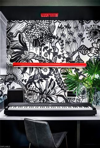 5880 Shirley ST # 208, Naples, FL 34109