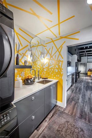 5880 Shirley ST # 208, Naples, FL 34109