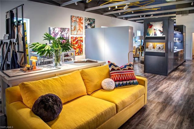 5880 Shirley ST # 208, Naples, FL 34109