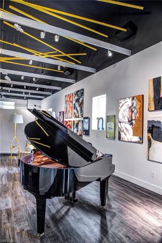 5880 Shirley ST # 208, Naples, FL 34109