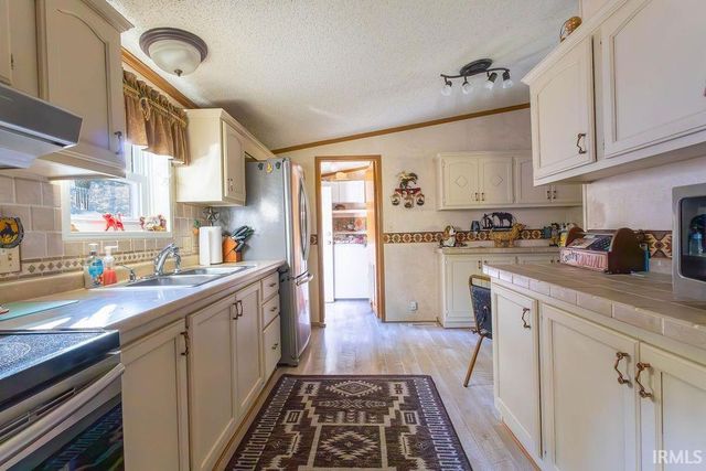 605 S County Road 350 East, Connersville, IN 47331