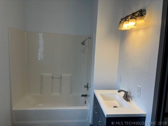 1011 N H Street, Muskogee, OK 74403