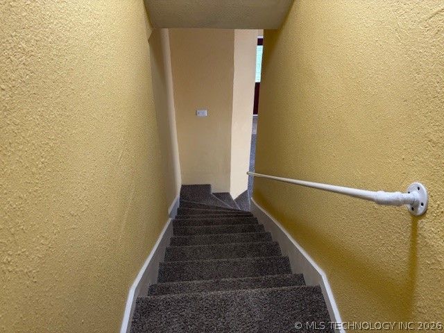 1011 N H Street, Muskogee, OK 74403