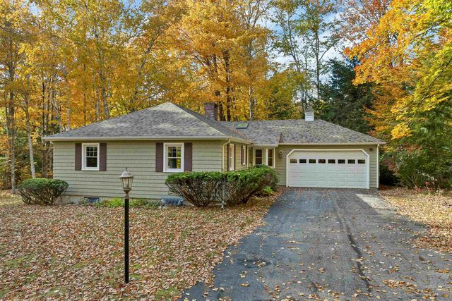 27 Robin Acres Drive, Wolfeboro, NH 03894
