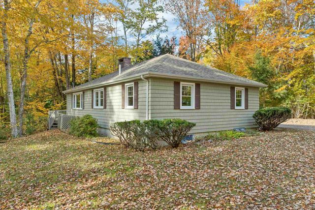 27 Robin Acres Drive, Wolfeboro, NH 03894