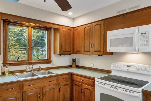 27 Robin Acres Drive, Wolfeboro, NH 03894