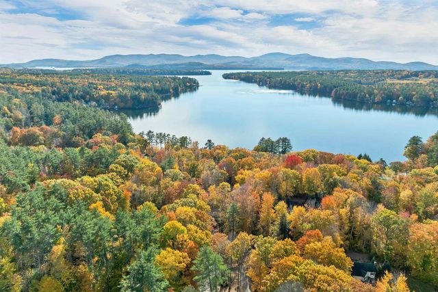 27 Robin Acres Drive, Wolfeboro, NH 03894