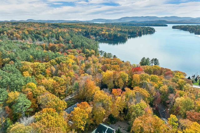 27 Robin Acres Drive, Wolfeboro, NH 03894