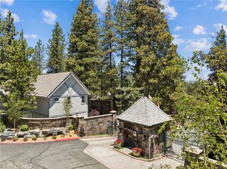 304 Lake Knoll Drive, Lake Arrowhead, CA 92352
