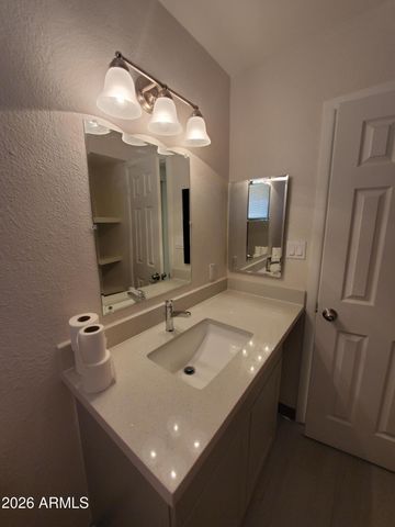 2101 E OSBORN Road, Phoenix, AZ 85016