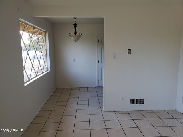 2101 E OSBORN Road, Phoenix, AZ 85016