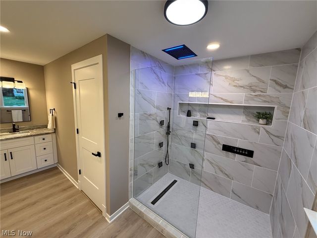 3940 Ellendale Road, Moreland Hills, OH 44022
