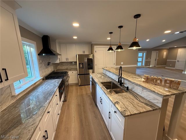 3940 Ellendale Road, Moreland Hills, OH 44022